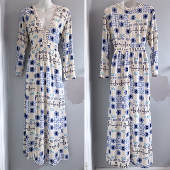 Selfie Leslie Long Sleeve Maxi Dress in Cream & Blue • M - Picture 2 of 9